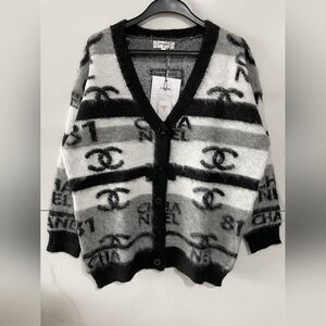 CHANEL Monogram Jacquard V-Neck Knit Cardigan